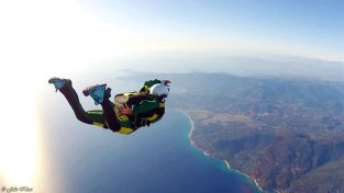 PAC à Propriano, Corse, France @Newton Parachutisme